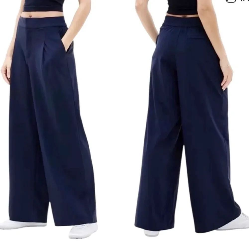 Athleta Pinnacle Trouser Wide Leg Trouser Pant Navy Blue 8 Tall FLAW